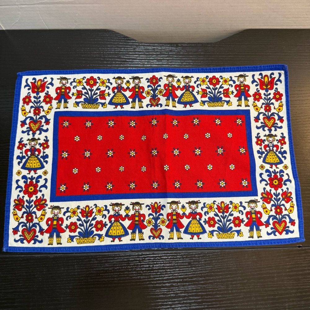 Vintage Kolf Folk Art Tablecloth Set 2 Pc Scandinavian Dutch Couple Floral